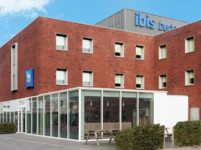 Hotels in Sint-Pieters-Leeuw